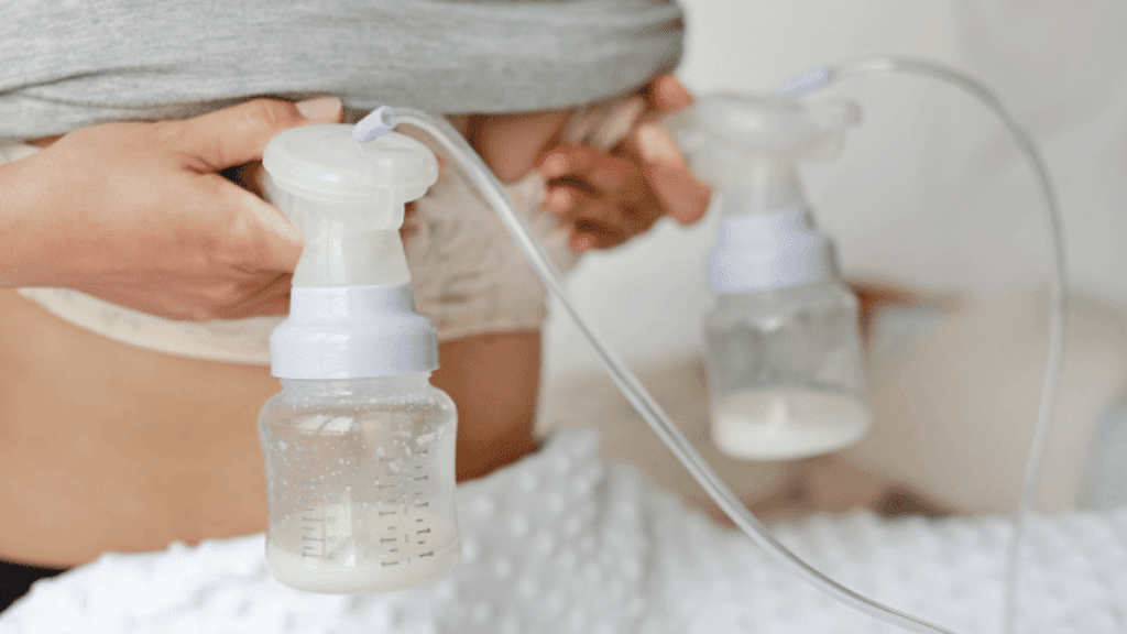 Woman-pumping-with-breast-pump